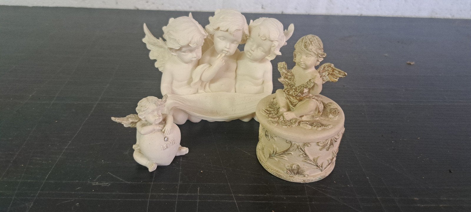 figurine anges, Enlèvement