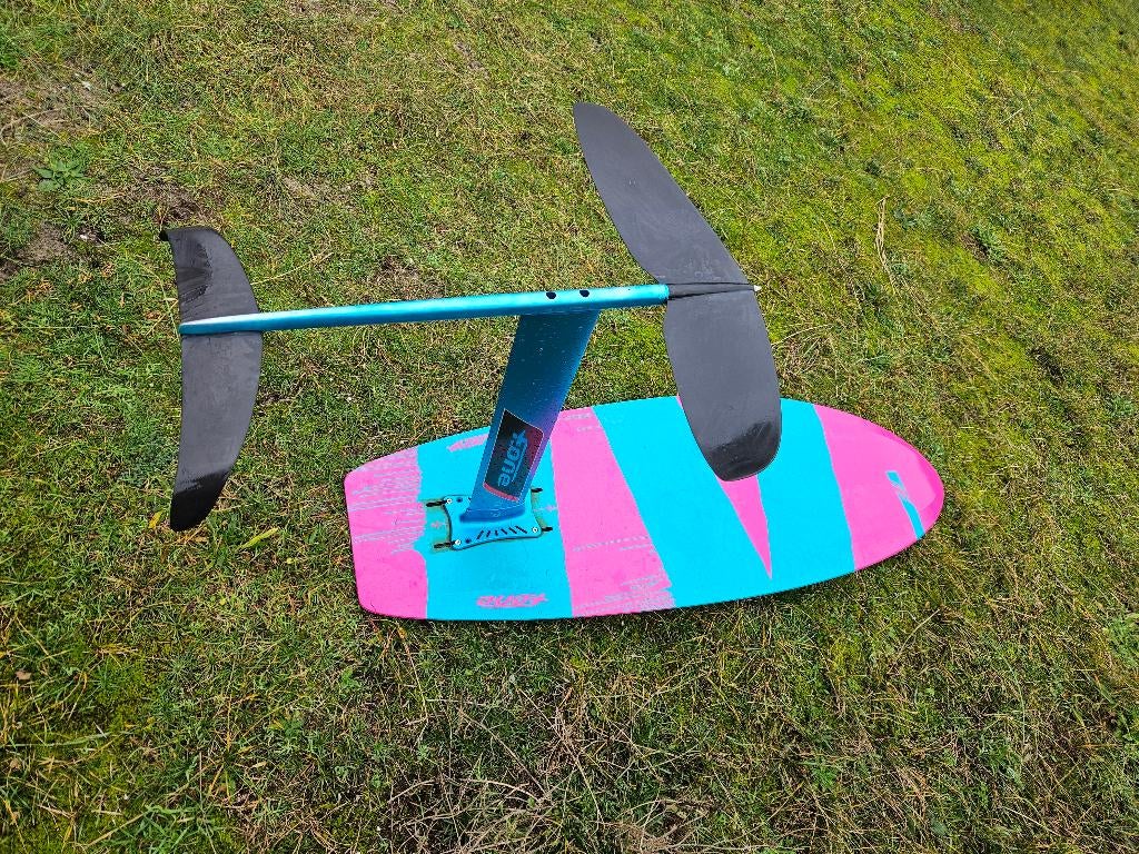 Foil F one + board ! *pack complet*, Sports nautiques & Bateaux, Kitesurf, Enlèvement, Comme neuf, Autres types