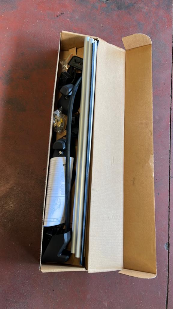 Set dakdragers, dakimperiaal voor Ford Focus 2004 - 2011, Auto diversen, Dakdragers, Ophalen, Nieuw