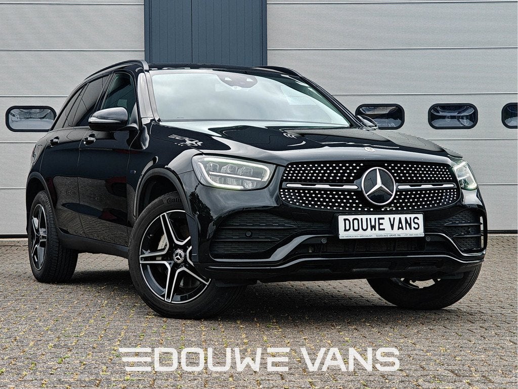 Mercedes-Benz GLC 300e 4MATIC AMG Panorama Leder Night Pakke, Auto's, Mercedes-Benz, Automaat, Gebruikt, 4 cilinders, 2000 kg