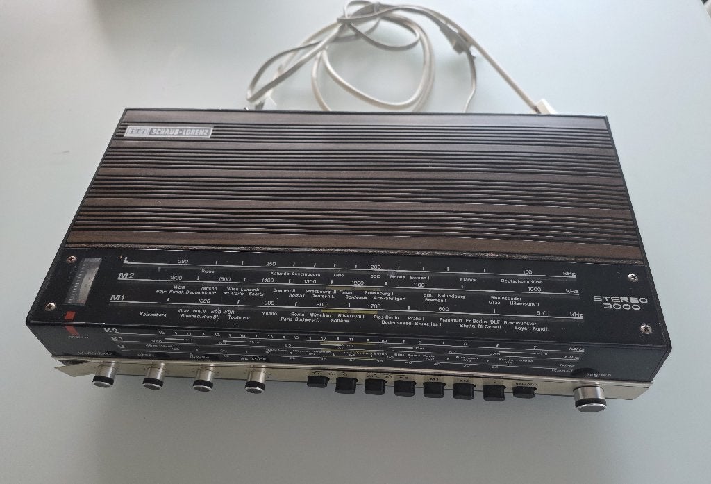 Vintage platenspeler en ITT Stereo radio 3000, Audio, Tv en Foto, Ophalen, Platenspeler