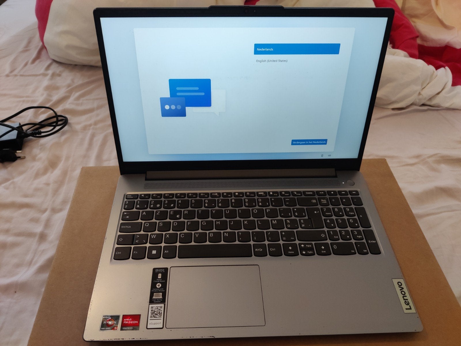 Lenovo IdeaPad Slim 3 -82XQ00AVMB - AZERTY, Lenovo IdeaPad slim 3, 256 GB, 8 GB, AMD Ryzen 5 7520U