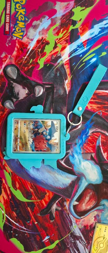 Unieke Pokémon sleutelhanger (druddigon) met kaart, Hobby en Vrije tijd, Ophalen of Verzenden