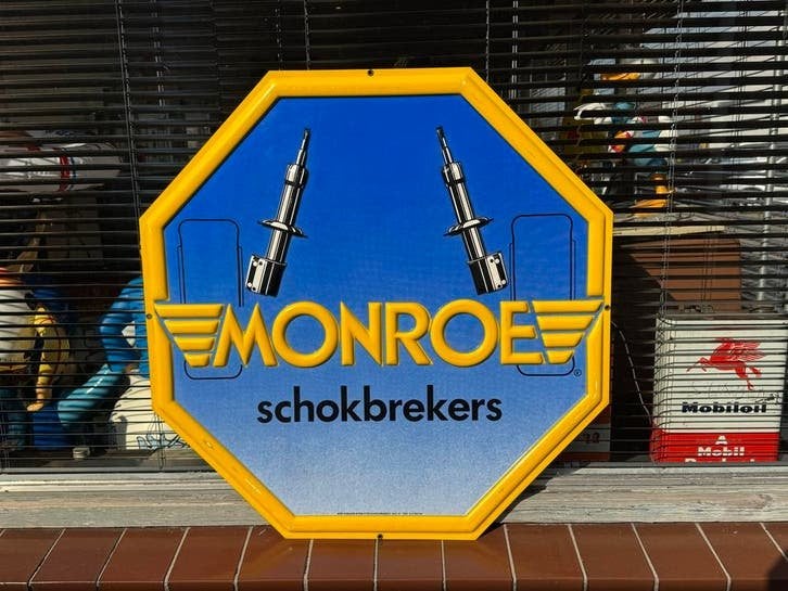 Monroe Schokbrekers Reclamebord, Verzamelen