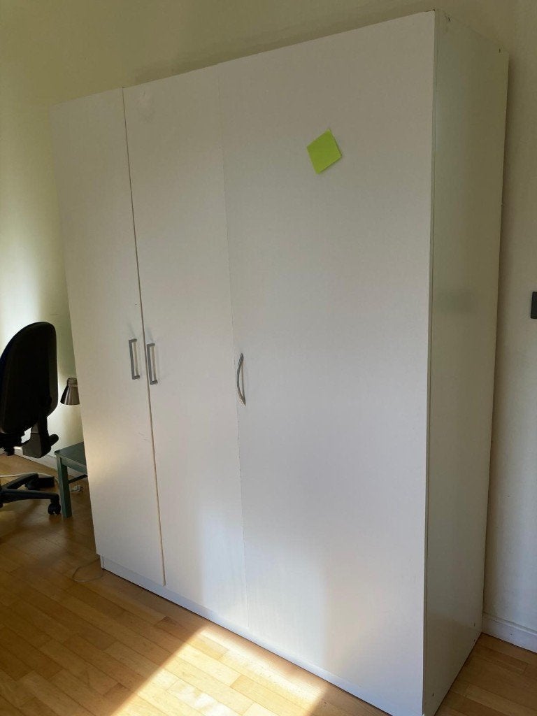 Garde-robe et placard, 100 à 150 cm, Utilisé, Avec porte(s), Ikea blanc