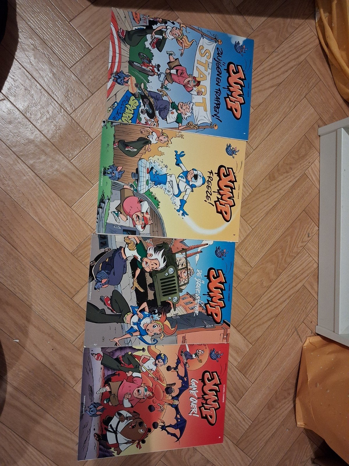 4 strips van Jump, Europa, Ophalen of Verzenden, Zo goed als nieuw, Meerdere comics