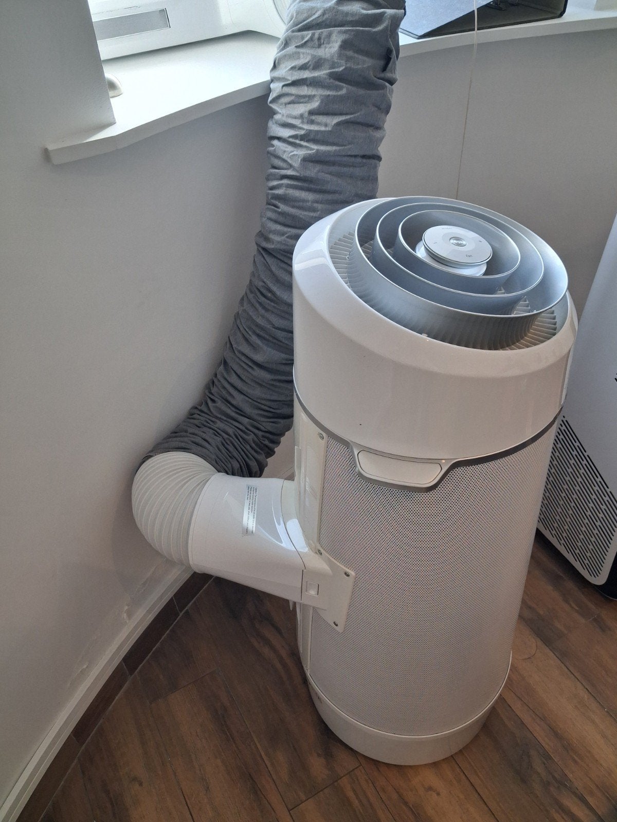 AXP26V578HW climatiseur mobile réversible AEG AirOundio, Electroménager, Enlèvement, Utilisé, Climatiseur mobile, Télécommande