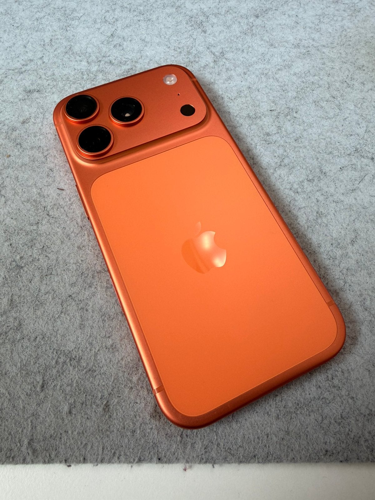 Nieuwe iPhone 17 Pro 512GB Oranje 100% batterij, Telecommunicatie, Ophalen, Zo goed als nieuw