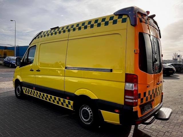 Mercedes-Benz 316 CDI L2H2 Ambulance (bj 2015), Auto's, Automaat, Gebruikt, Mercedes-Benz, Bedrijf