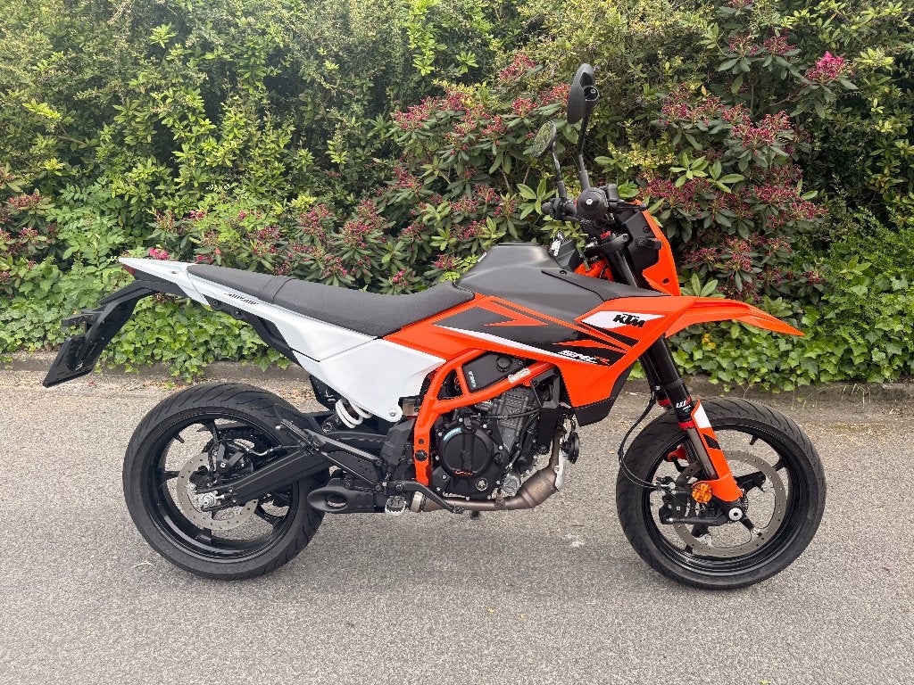 KTM SMC R 125 Demo, Motoren, Motoren | KTM, Bedrijf, SuperMoto, 11 kW of minder, 1 cilinder, Minimaal motorrijbewijs A1, ABS, LED Verlichting