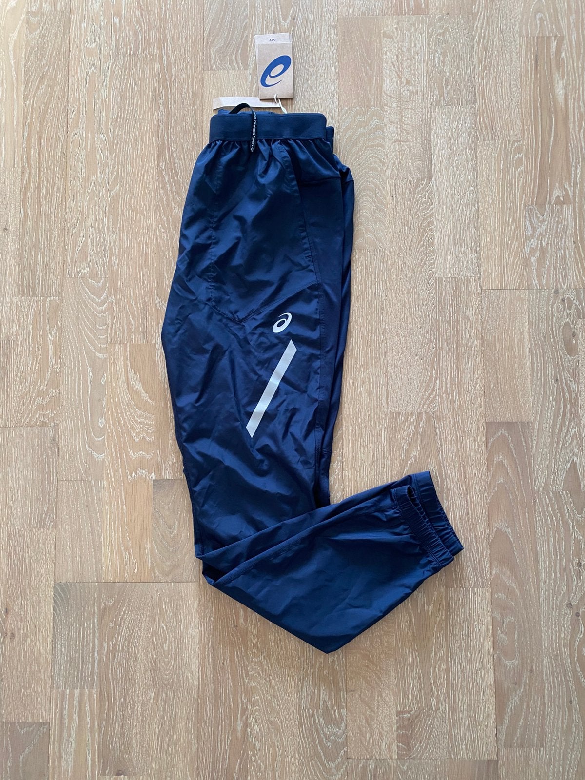 Pantalon Asics, Sports & Fitness, Neuf, Enlèvement ou Envoi, Autres sports, Asics