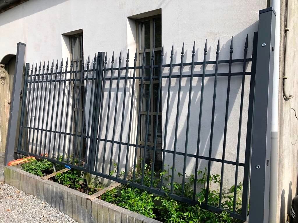 Draaipoort met palen, Tuin en Terras, Ophalen, Nieuw, 150 tot 200 cm, IJzer