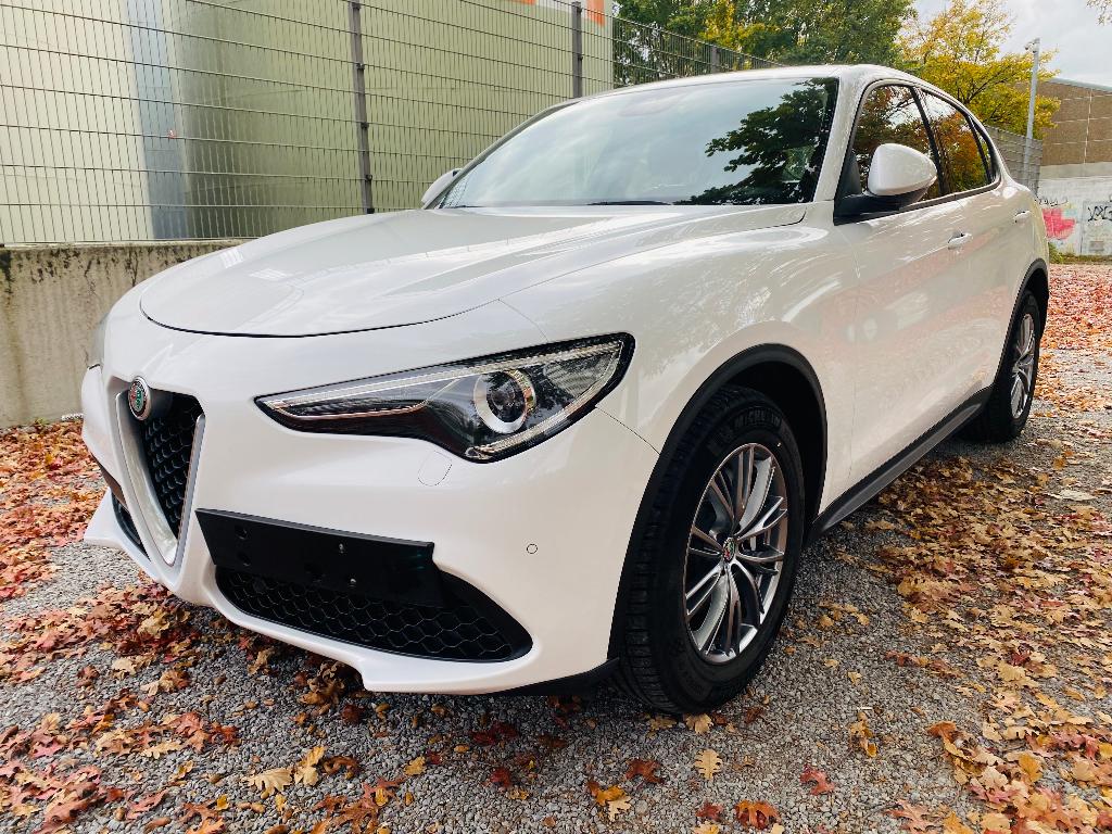 Alfa Romeo Stelvio 11/2019 84000km 160pk full option service, Auto's, Euro 6, 4 cilinders, Wit, Leder