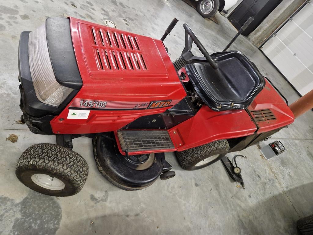 Tracteur tondeuse MTD 145/102
