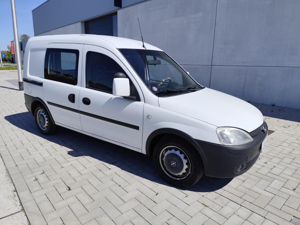 Magnifique attelage de remorque Opel Combo 1.3cdti avec clim, Achat, USB, Opel, Particulier
