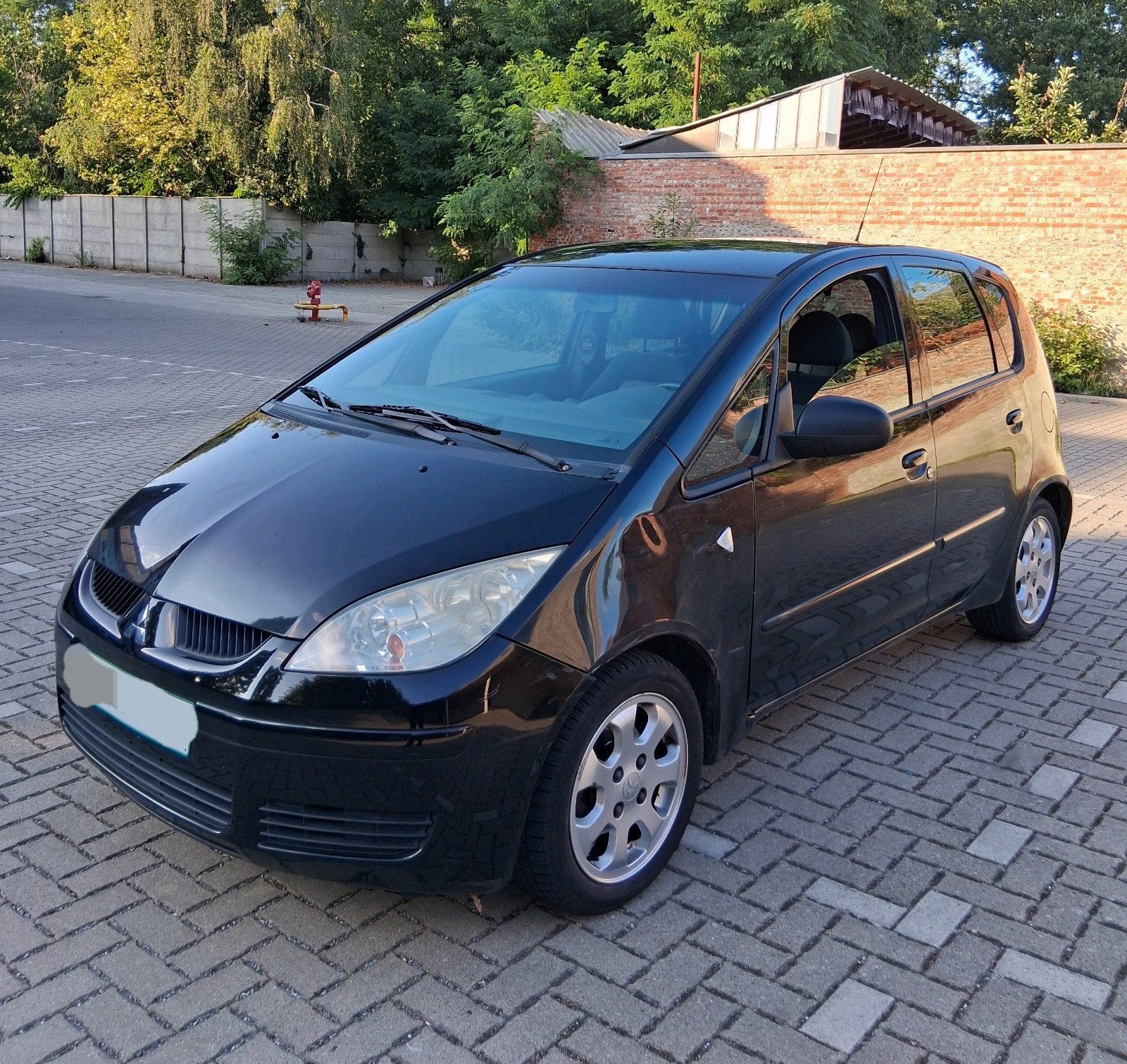 Mitsubishi Colt 1.3 Petrol 2006 approuvé !

À la recherch, USB, Achat, Boîte manuelle, 5 portes