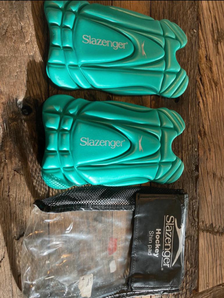 Protège-tibias de hockey Slazenger, mousse classique, vert, Animaux & Accessoires, Enlèvement ou Envoi, Comme neuf