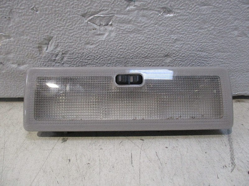 PLAFONNIER AVANT BMW 3 serie (E36 / 4) (63.31-1387-050), Utilisé, BMW, Petuelring 130
80809  München, DE, Bayerische Motoren Werke AG