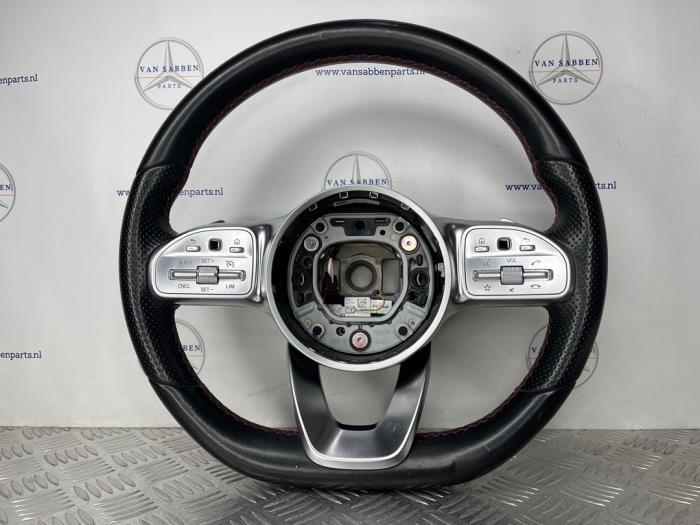 Volant d'un Mercedes A-Klasse, -, 3 mois de garantie, Utilisé, -