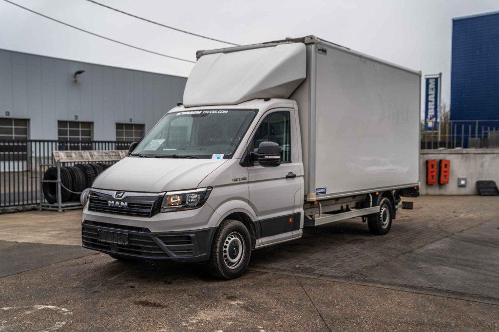MAN TGE 3.180+D'HOLLANDIA 750 kg (bj 2019), Auto's, Bestelwagens en Lichte vracht, Voorwielaandrijving, Gebruikt, Euro 6, 180 pk