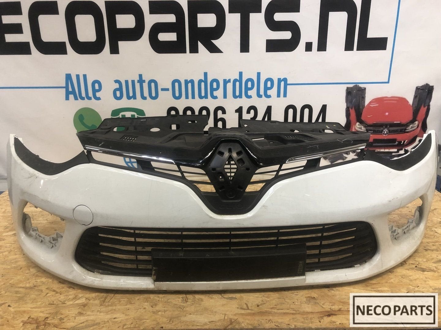 RENAULT CLIO 4 GT GT-LINE VOORBUMPER ORIGINEEL, Gebruikt, -, -, Ophalen of Verzenden