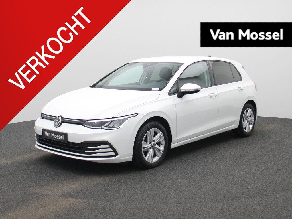 Volkswagen Golf VIII 2.0 TDI 110kW Life DSG (automatique), Autos, 118 g/km, 110 kW, Entreprise, Noir