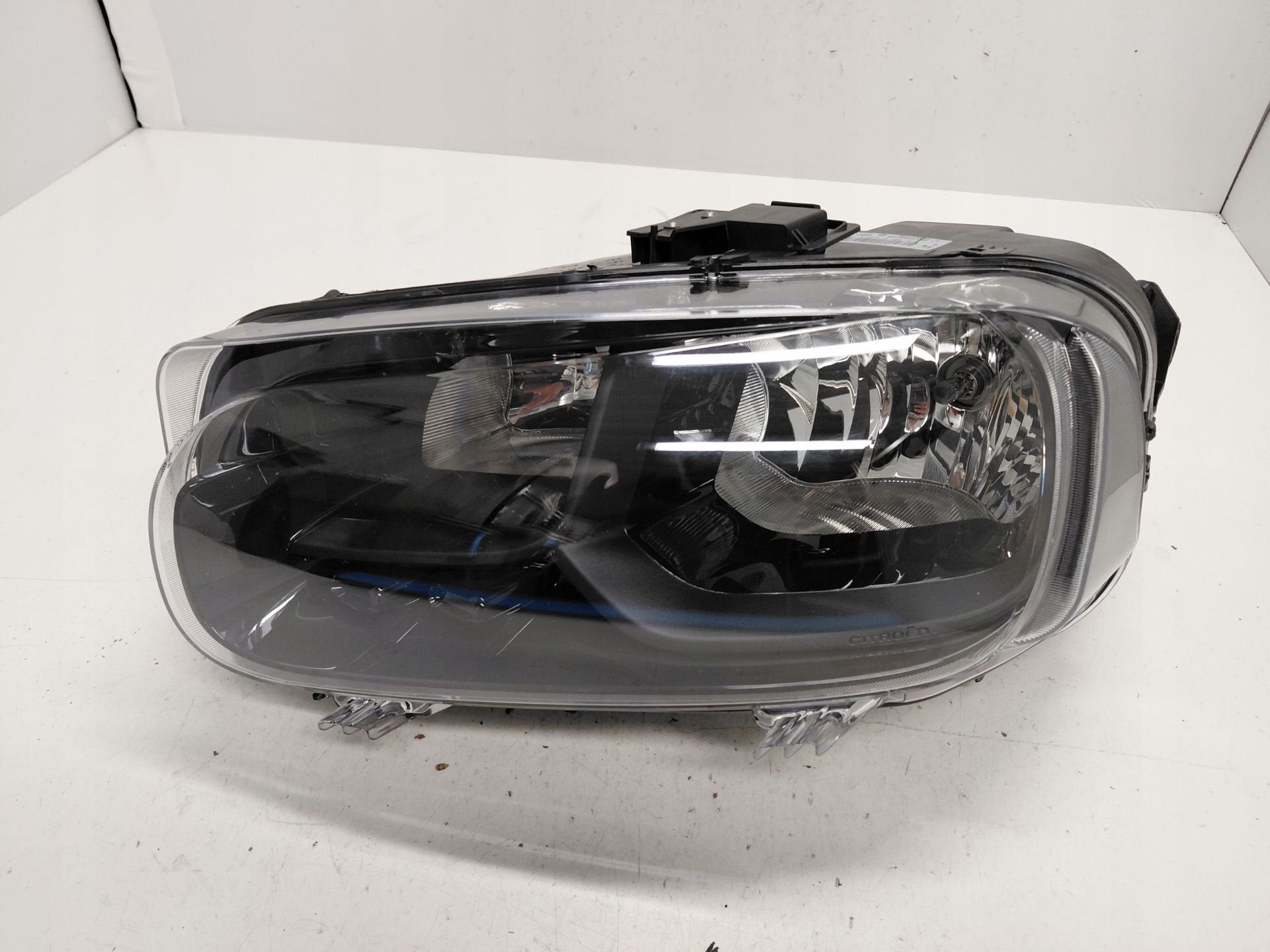 CITRO N Berlingo IV Osobowe Koplamp Links 9816825180, Gebruikt, Citroën, Stellantis N.V., Taurusavenue 1
2132 LS  Hoofddorp, NL