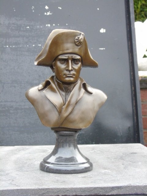 buste, bronzen Napoleon-beeld op gesigneerde sokkel., Antiek en Kunst, Ophalen of Verzenden, Brons