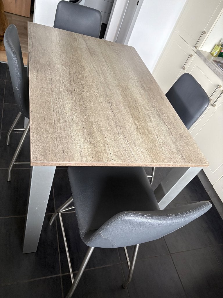 Hoge keukentafel met vier stoelen, Huis en Inrichting, Keuken | Keukenelementen, Ophalen, Gebruikt, 100 tot 150 cm, 75 cm of meer