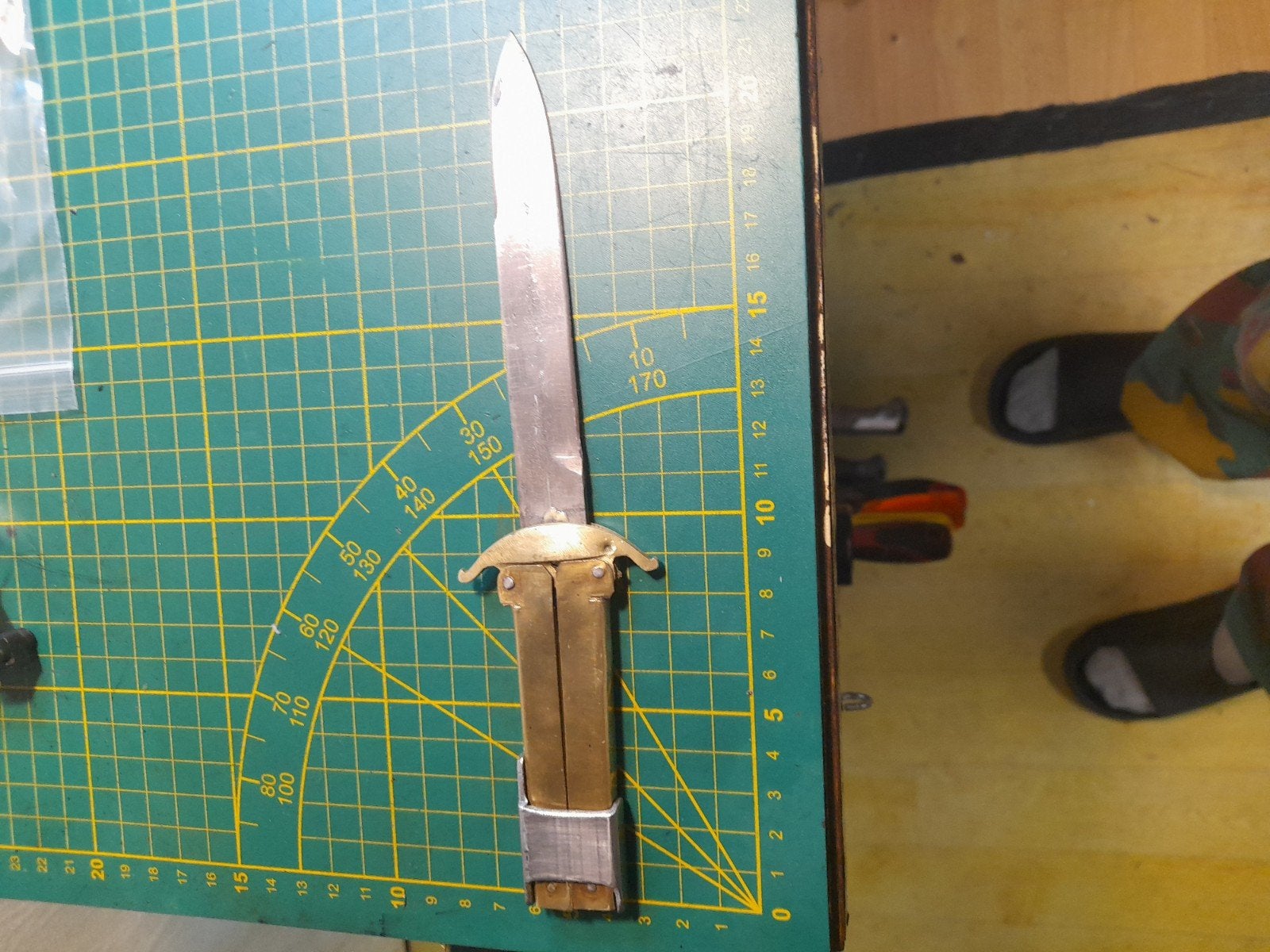 couteau à pantographe, Enlèvement ou Envoi