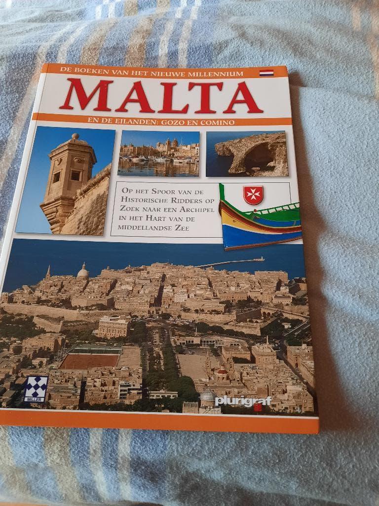 reisgids mooi boek van Malta en de eilanden Gozo en Comino, Boeken, Ophalen of Verzenden
