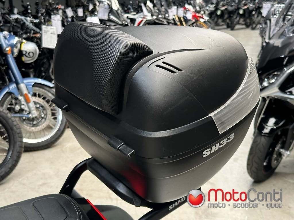 Benelli Leoncino 125 2024 [2205 km], 2 cilinders, Occasion, Bedrijf, 125 cc