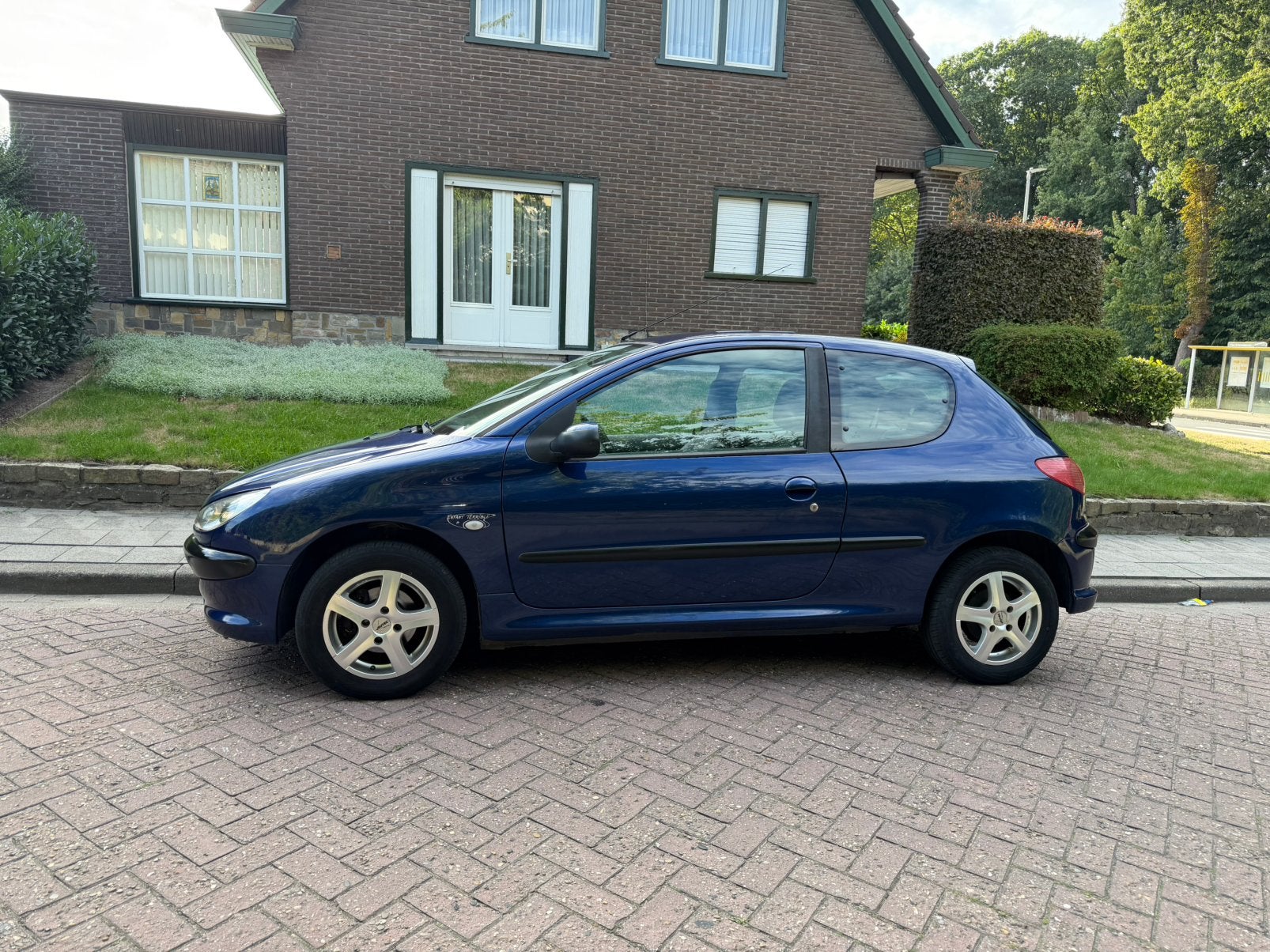 Peugeot 206, essence 1.4i déjà inspectée avec Carpass, Achat, Entreprise, https://public.car-pass.be/vhr/bbc28dd3-5fcf-4eff-b7d5-268910854158