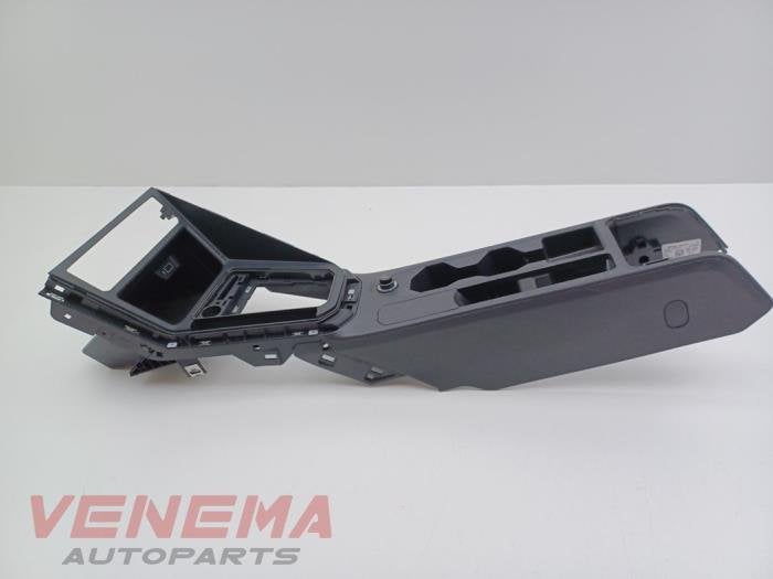 Middenconsoles van een Volkswagen Polo, Gebruikt, -, Volkswagen, -