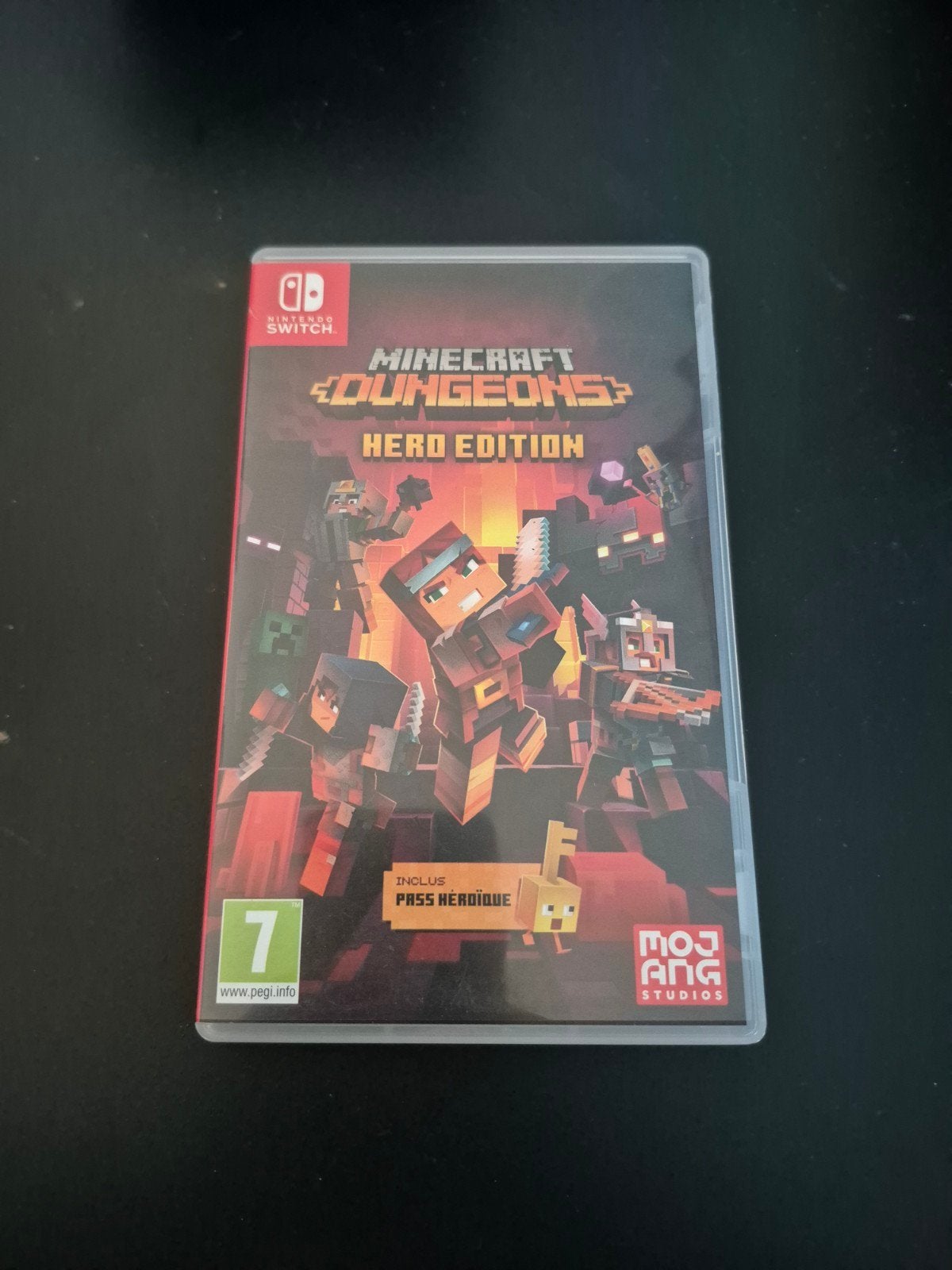 Minecraft Dungeons Hero Edition SWITCH-SPEL, Games en Spelcomputers, Ophalen, Zo goed als nieuw