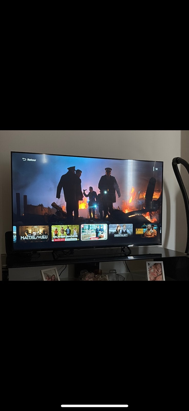 Smart tv 4k B Essentiel 50 pouces, TV, Hi-fi & Vidéo, Enlèvement, Comme neuf, Smart TV