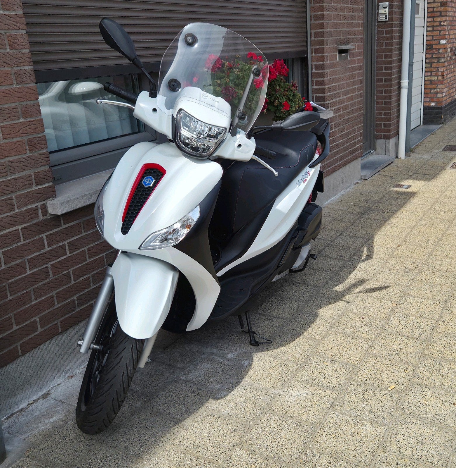 Piaggio Medley 125S, Motos, Scooter, Contrôle de traction, 1 cylindre, Automatique