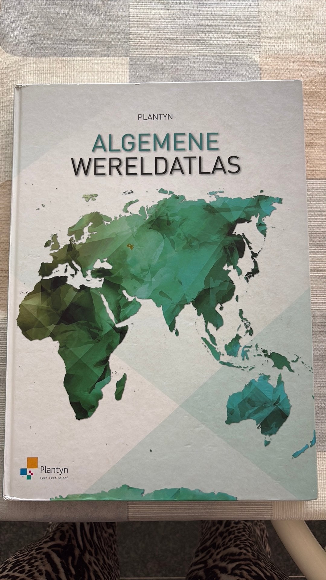 Algemene wereldatlas Te koop!, Ophalen, Gelezen, Wereld