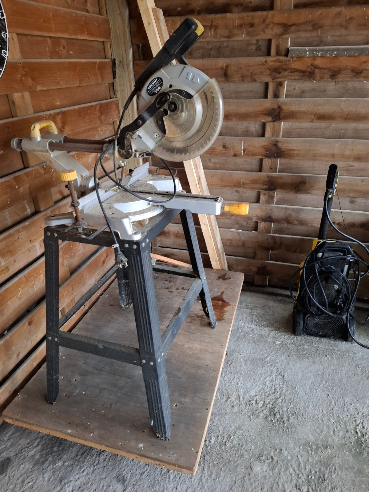 afkortzaag en kar, Bricolage & Construction, Outillage | Scies mécaniques, Enlèvement, Utilisé, Scie à onglet