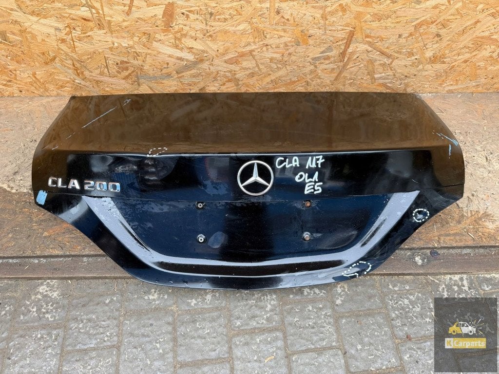Mercedes CLA W117 Berline achterklep, Gebruikt, Mercedes-Benz AG, Mercedes-Benz, Mercedesstrasse 120
70372  Stuttgart, DE