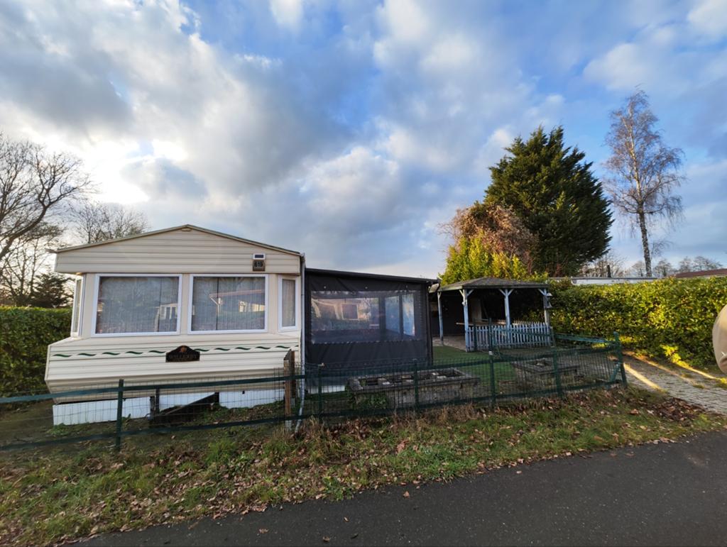Stacaravan met 2 slaapkamers en veranda, Caravans en Kamperen, Stacaravans