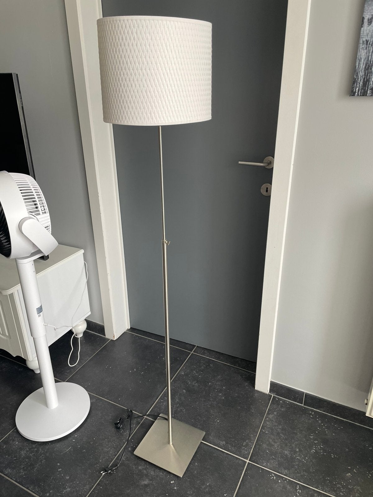 Witte Vloerlamp, Huis en Inrichting, Lampen | Vloerlampen, Ophalen, Zo goed als nieuw