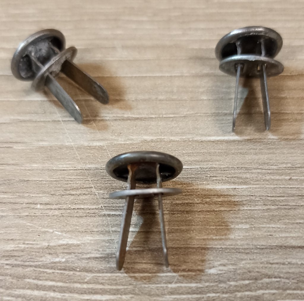 Rivets d'origine pour casque Allemand marquage MSS44 ww2, Enlèvement ou Envoi, Armée de terre, Autres types
