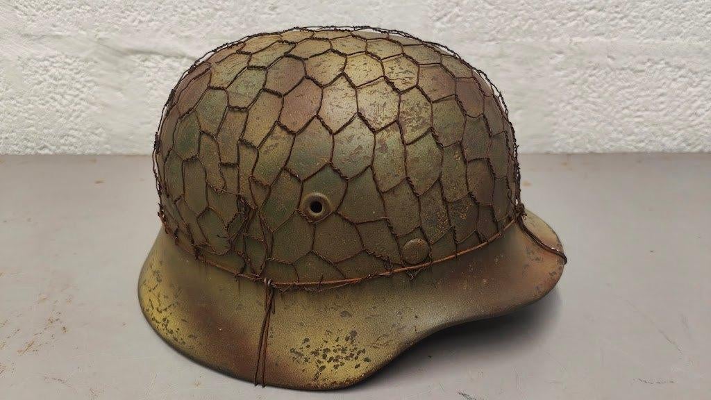 Casque mod 40 camouflé allemand ww2, Enlèvement ou Envoi, Armée de terre, Casque ou Béret