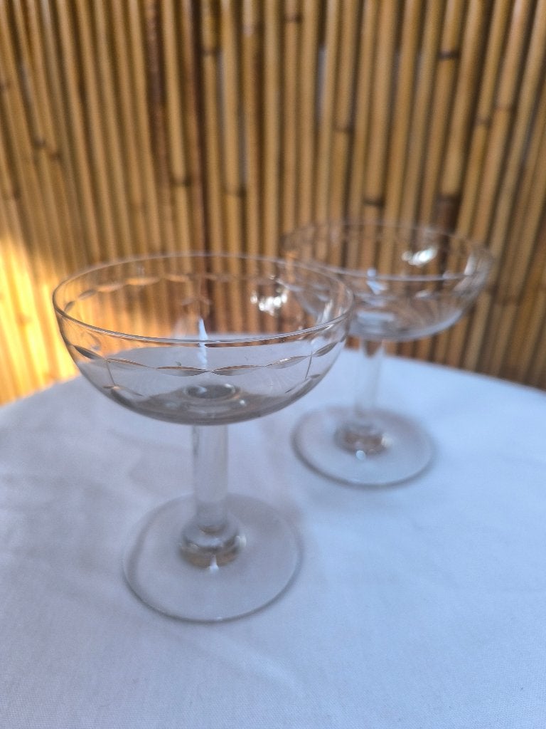 2 coupes / verres à champagne vintage 1960 verre ciselé, Enlèvement ou Envoi