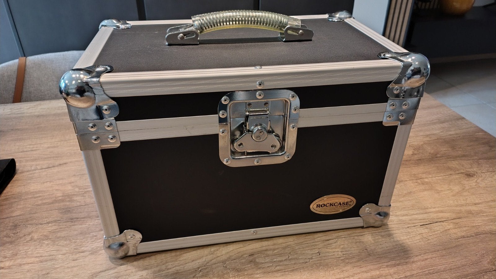 Flightcase voor 10 microfoons + opbergvak, Muziek en Instrumenten, Microfoons, Ophalen