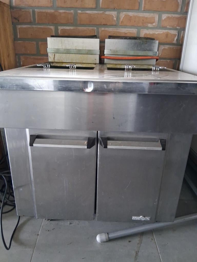 Friteuze Mareno, werkt perfect! Werkt op propaangas 2x8l, Ophalen