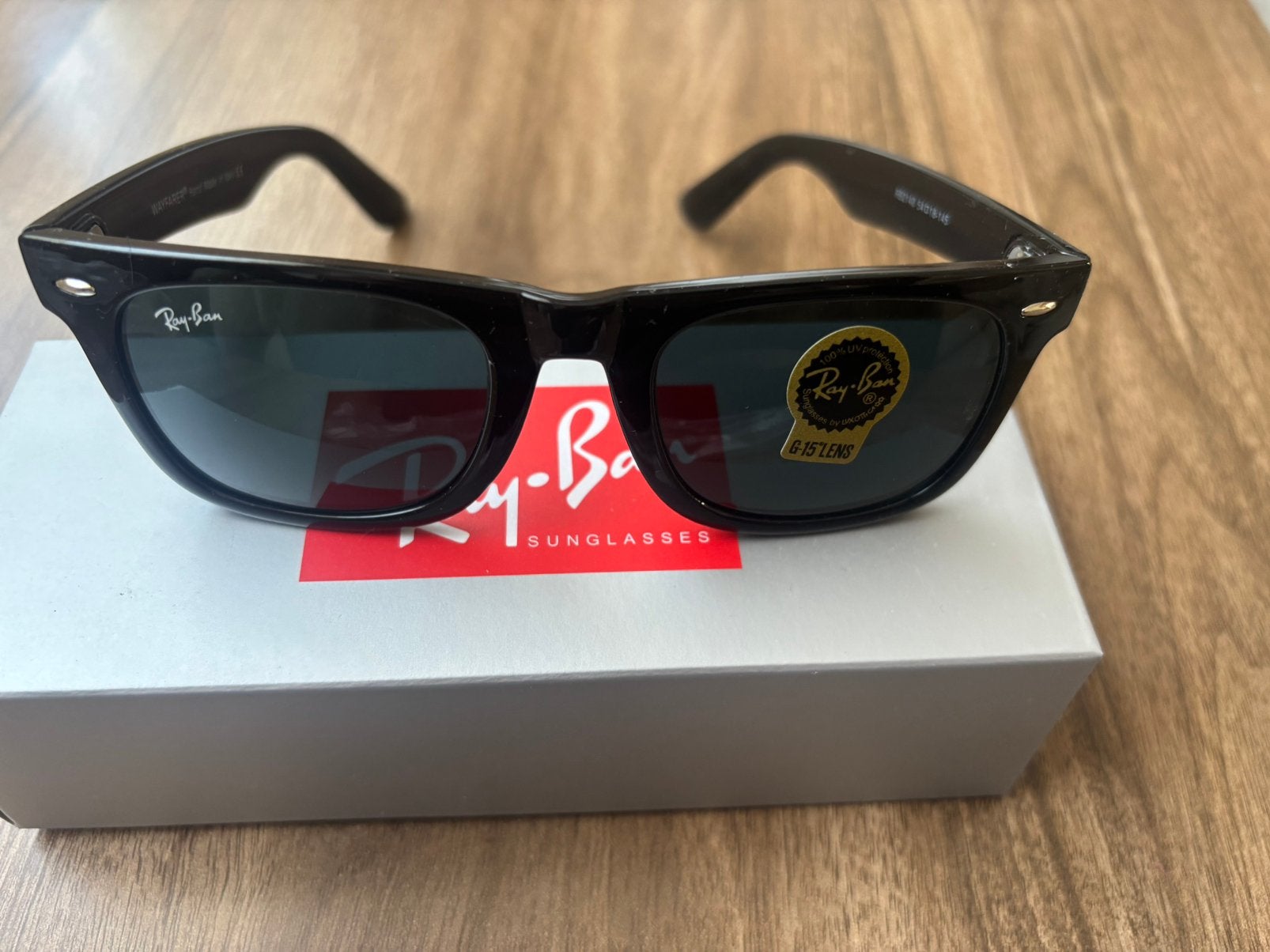 Mooie nieuwe RAY - BAN - gesloten doos - ongebruikt  79 €, Enlèvement, Comme neuf
