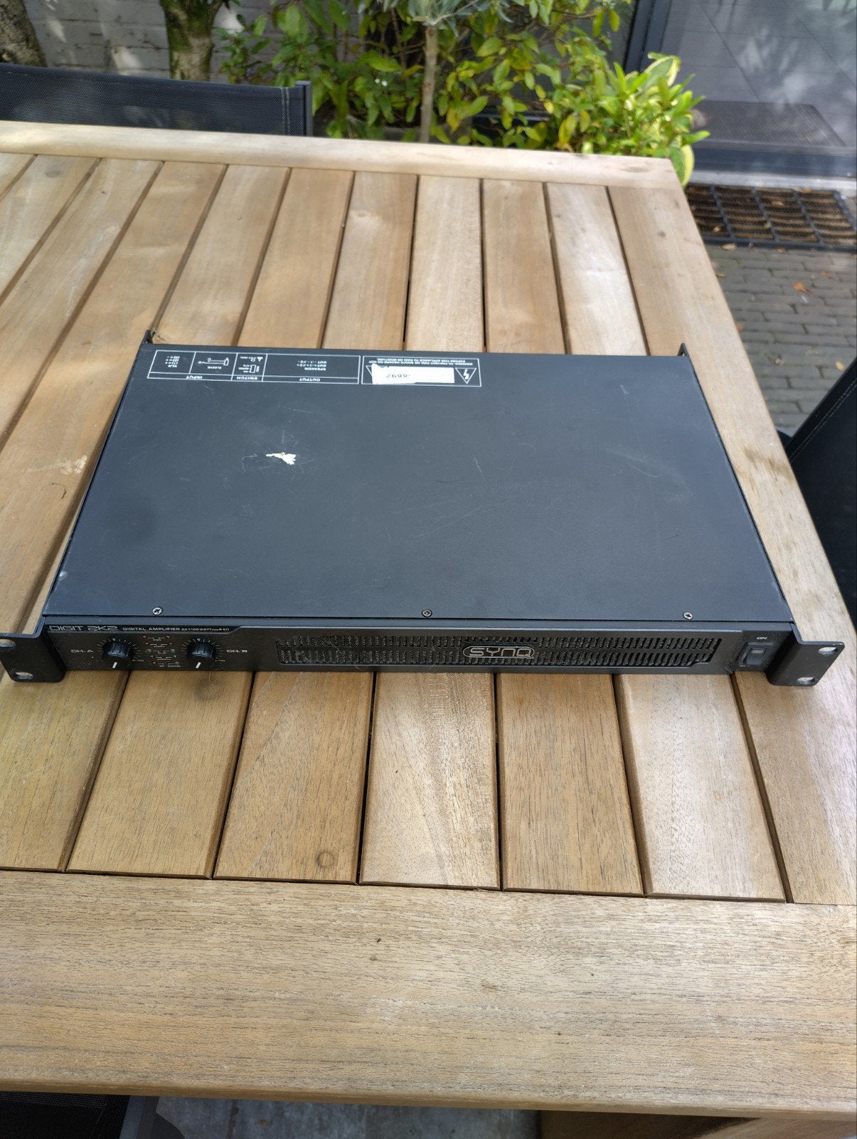Synq digi 2k2 versterker. 2 X 1100 watt rms.h, Ophalen, Zo goed als nieuw, 1000 watt of meer, P.A.