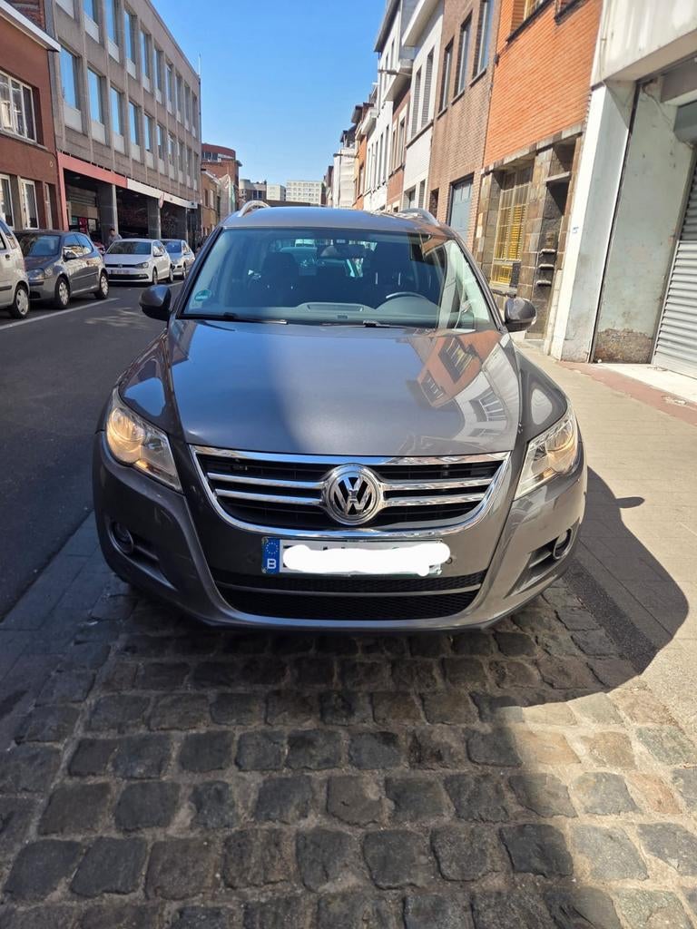 VOLKSWAGEN TIGUAN 2.0 TDI VAN 2010 EURO5, 100 kW, Euro 5, Zwart, Adaptieve lichten